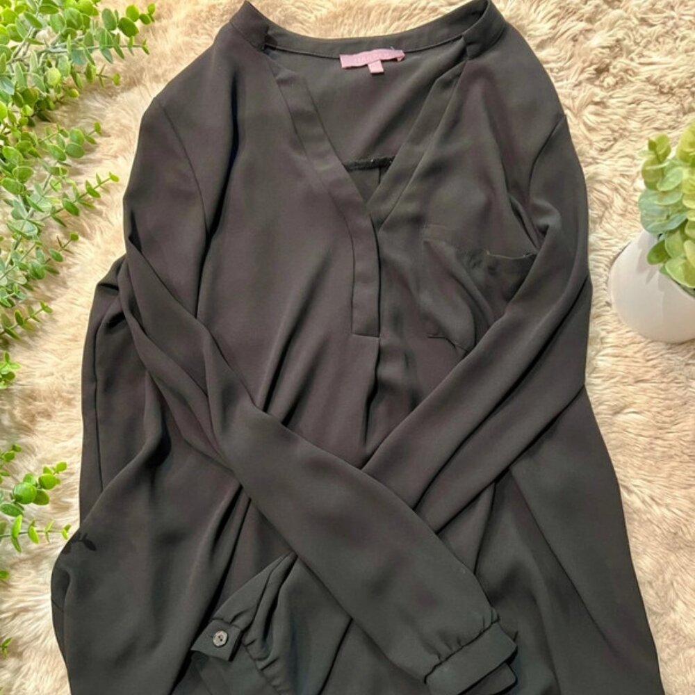 Harper Black V-Neck Blouse – Size S